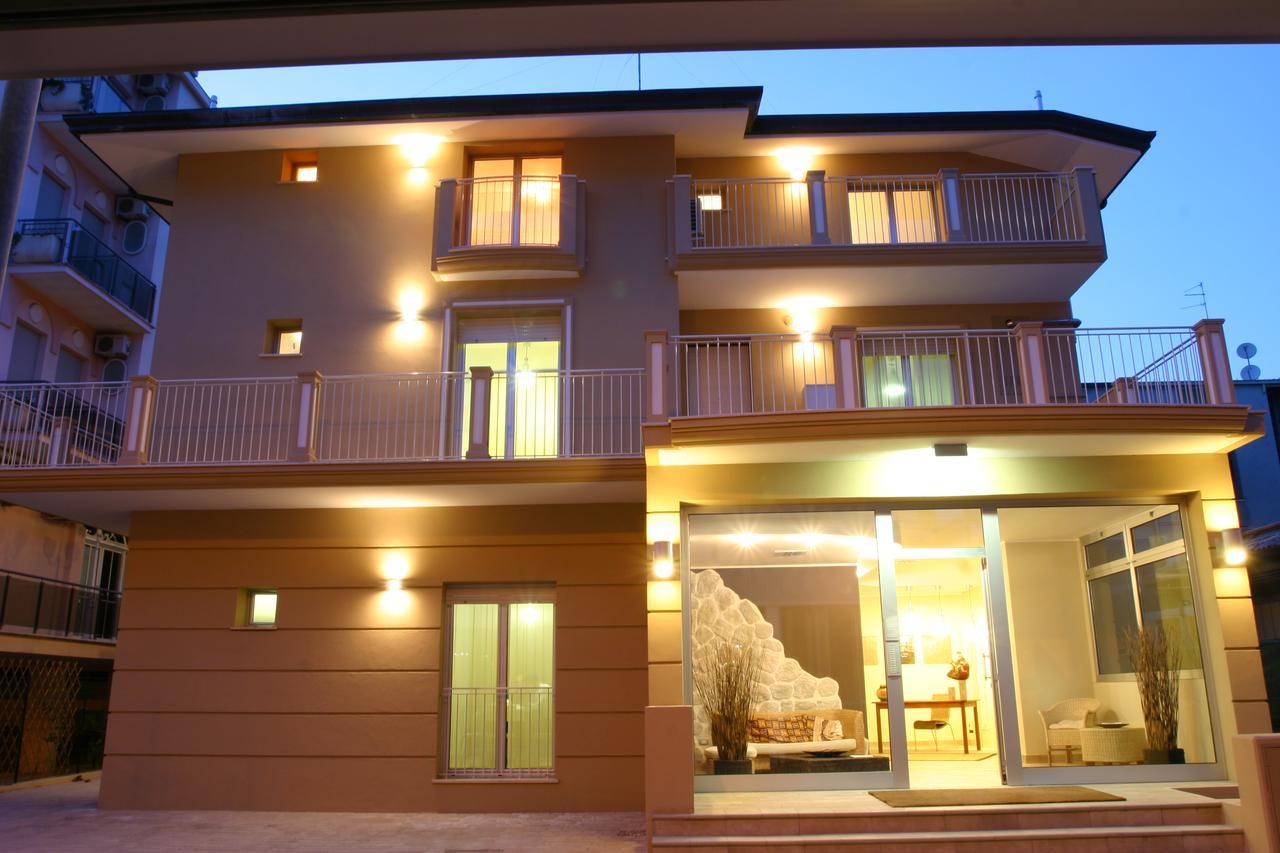 Residence La Dolce Vita Rimini Buitenkant foto